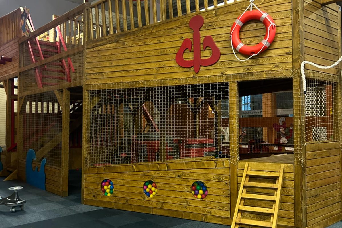 Drugi statek piracki z torem przeszkód